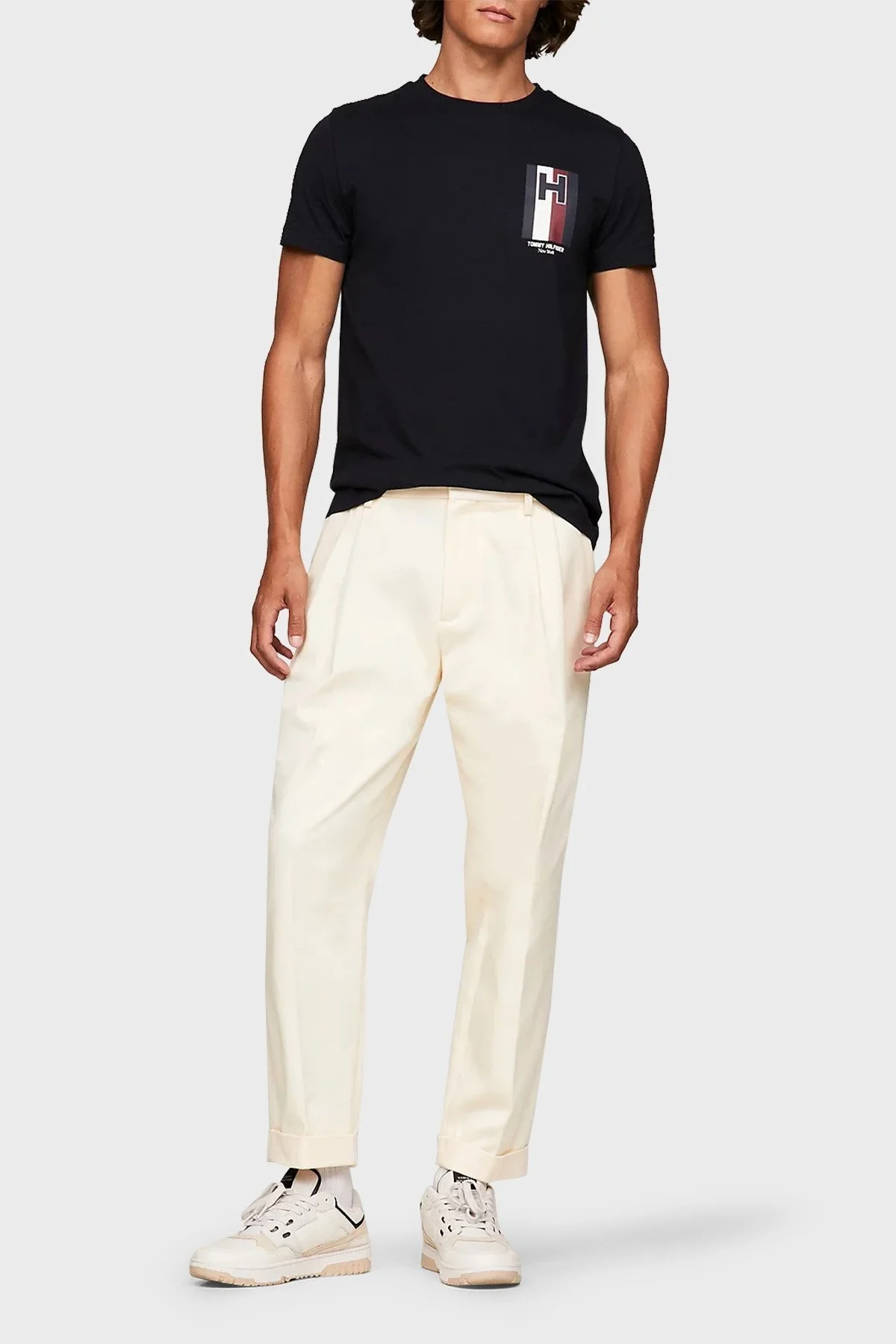 Tommy Hilfiger Pamuklu Slim Fit Bisiklet Yaka Erkek T Shirt MW0MW33687 DW5 LACİVERT - 2