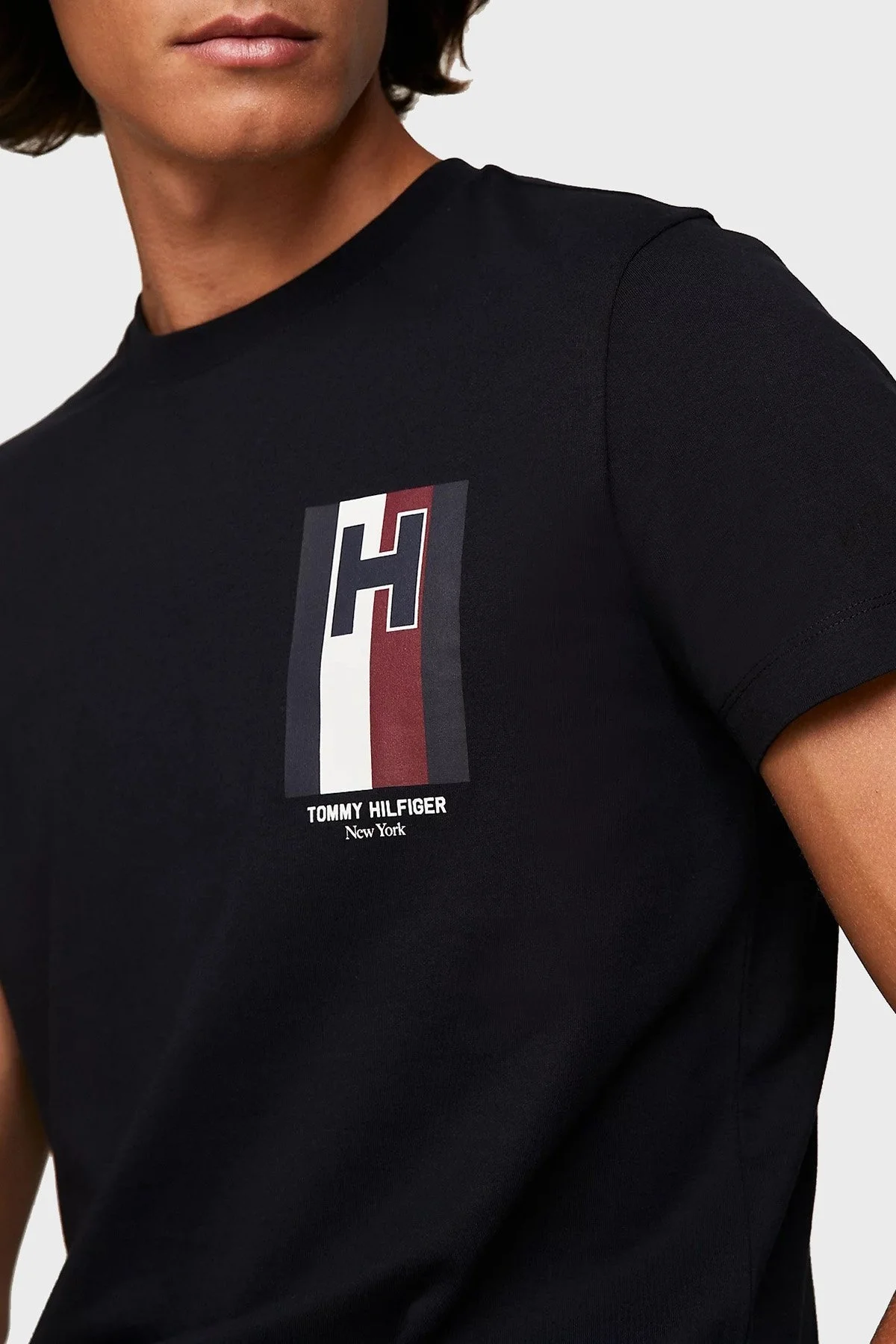 Tommy Hilfiger Pamuklu Slim Fit Bisiklet Yaka Erkek T Shirt MW0MW33687 DW5 LACİVERT - 3