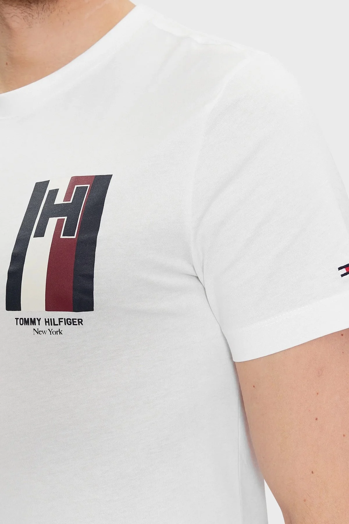 Tommy Hilfiger Pamuklu Slim Fit Bisiklet Yaka Erkek T Shirt MW0MW33687 YBR BEYAZ - 4