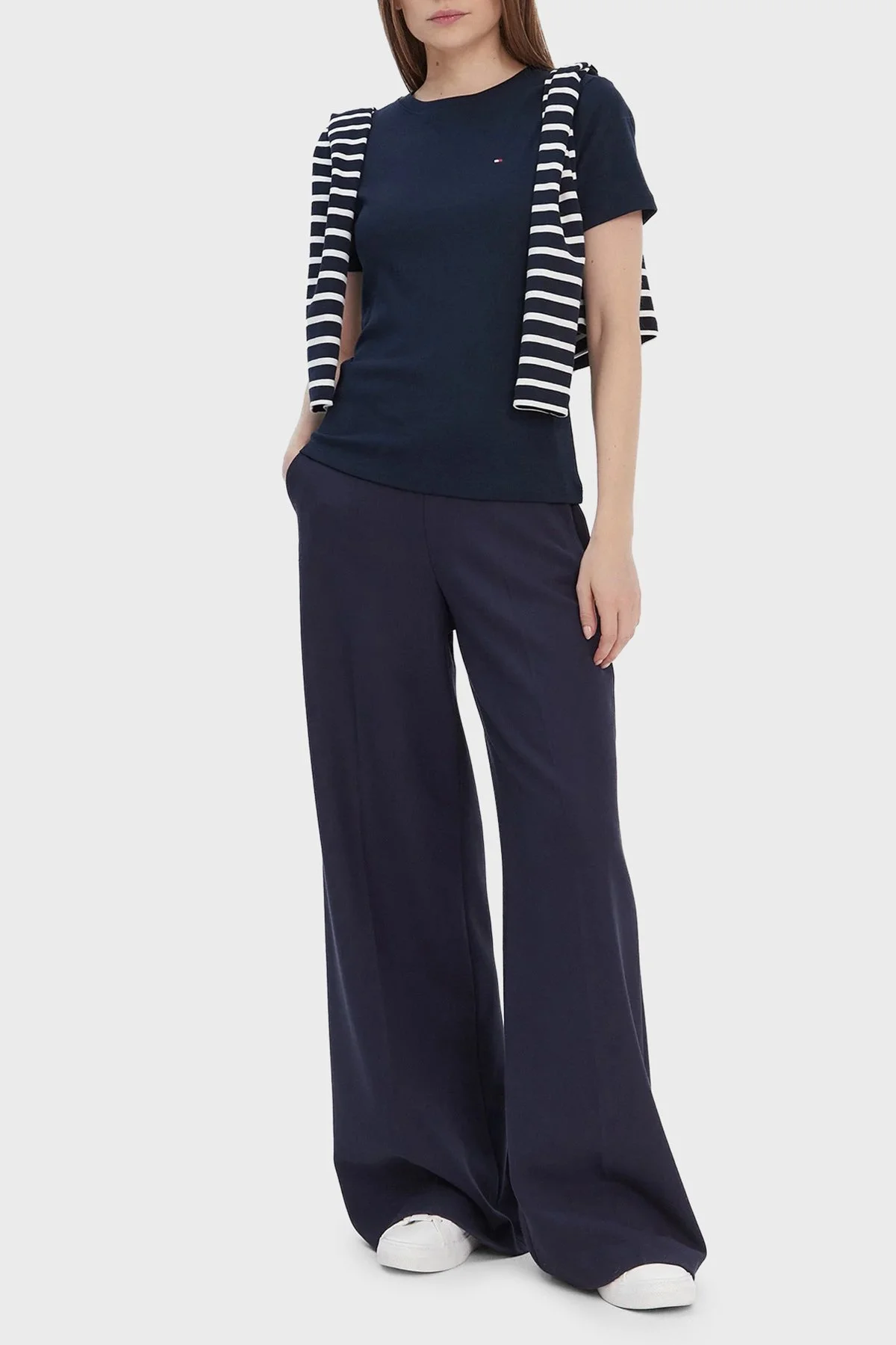 Tommy Hilfiger Pamuklu Slim Fit Bsiklet Yaka Bayan T Shirt WW0WW40587 C1G LACİVERT - 2