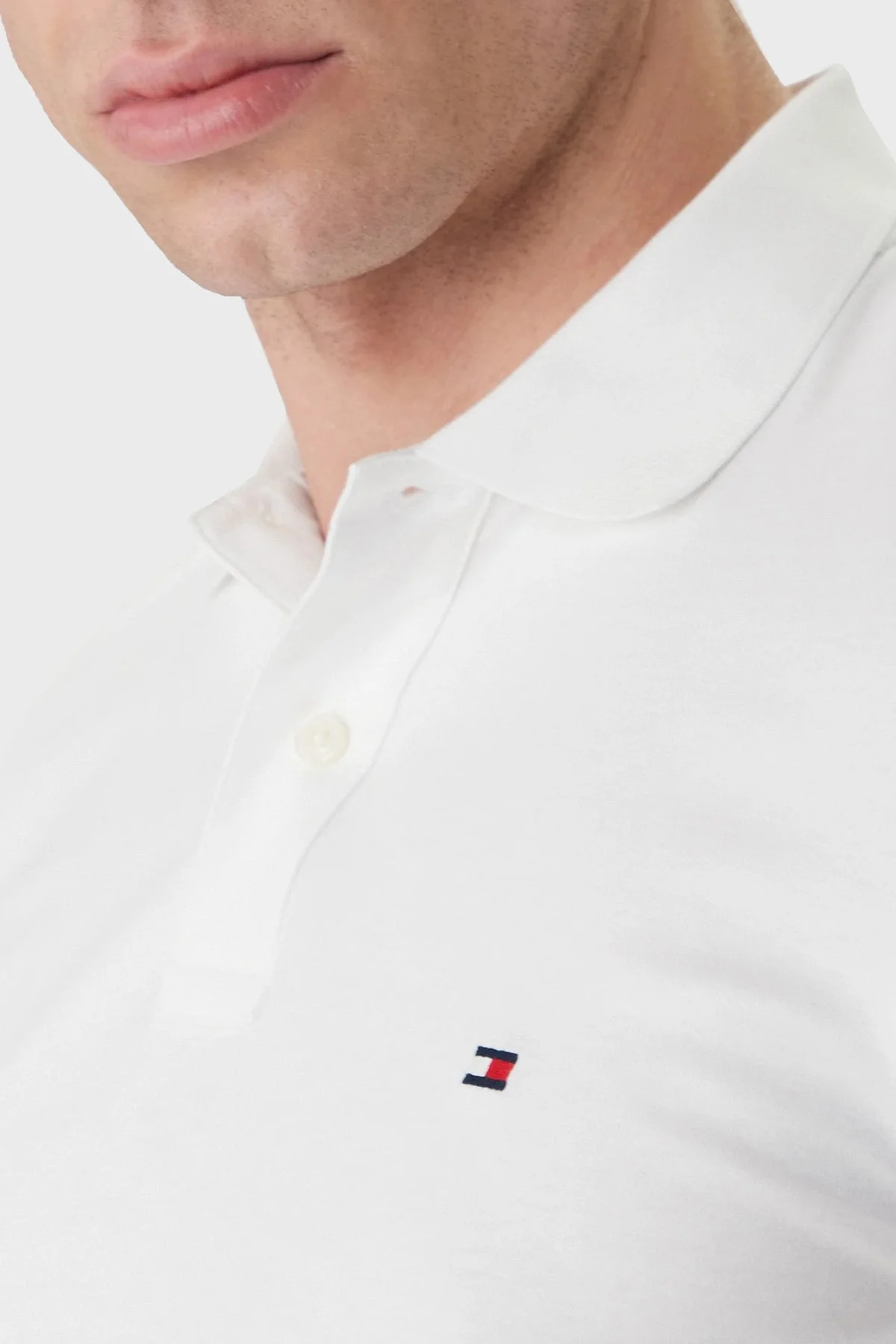 Tommy Hilfiger Pamuklu Slim Fit Düğmeli Erkek Polo Yaka T Shirt MW0MW42743 YBR BEYAZ - 4