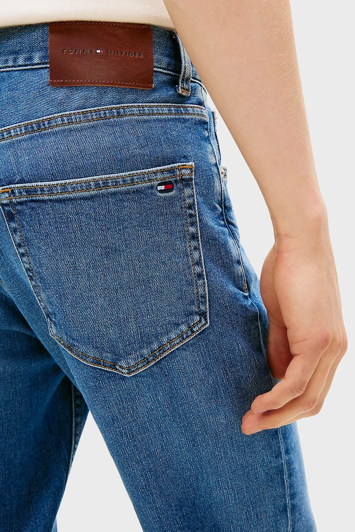 Tommy Hilfiger Pamuklu Straight Fit Düz Paça Jeans Erkek Kot Pantolon MW0MW41901 1BD MAVİ - 4