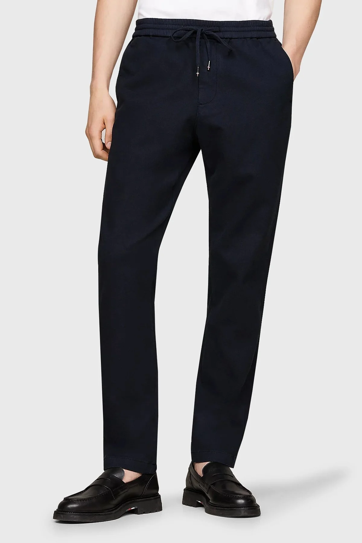 Tommy Hilfiger Pamuklu Tapered Fit Erkek Pantolon MW0MW35635 DW5 LACİVERT - 1