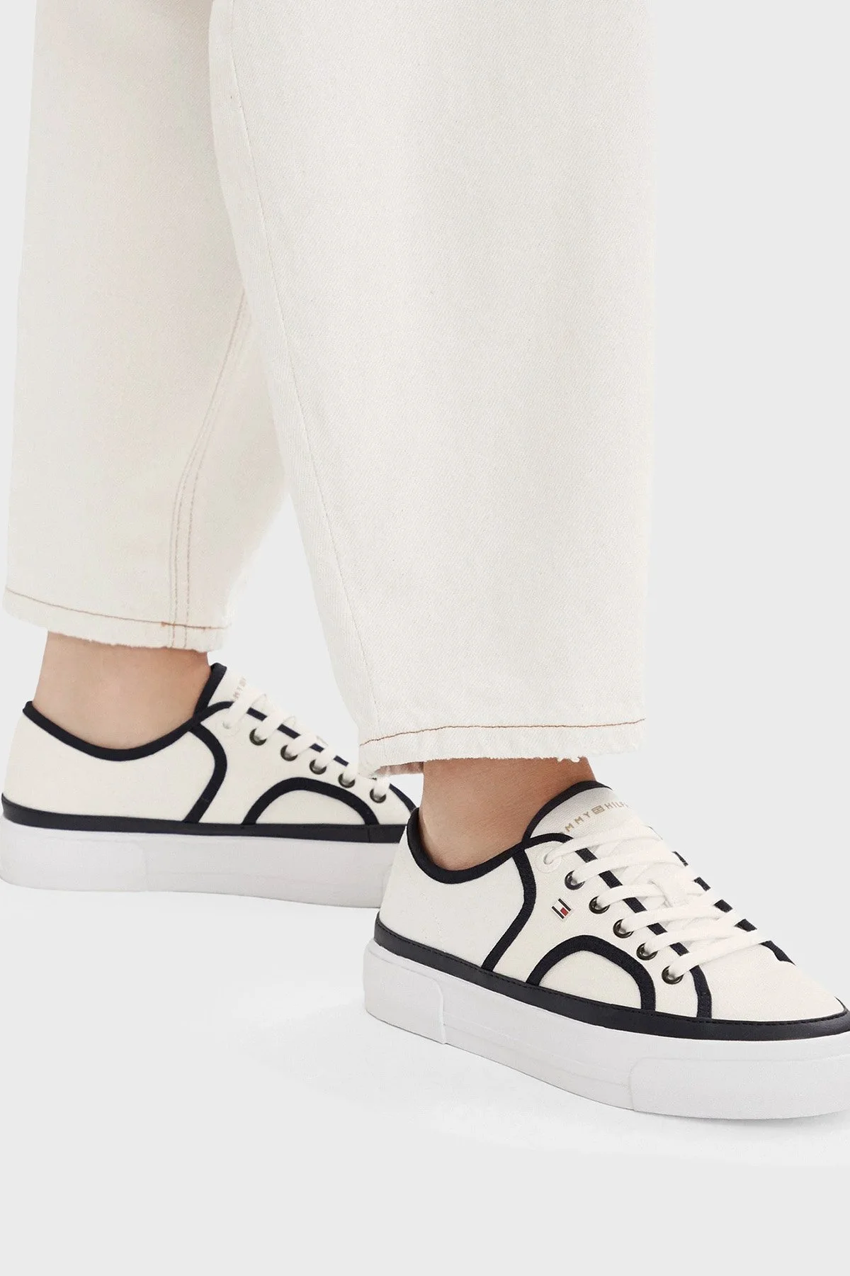 Tommy Hilfiger Platform Kanvas Sneaker Kadın Ayakkabı FW0FW09394 0G7 Ekru - 2