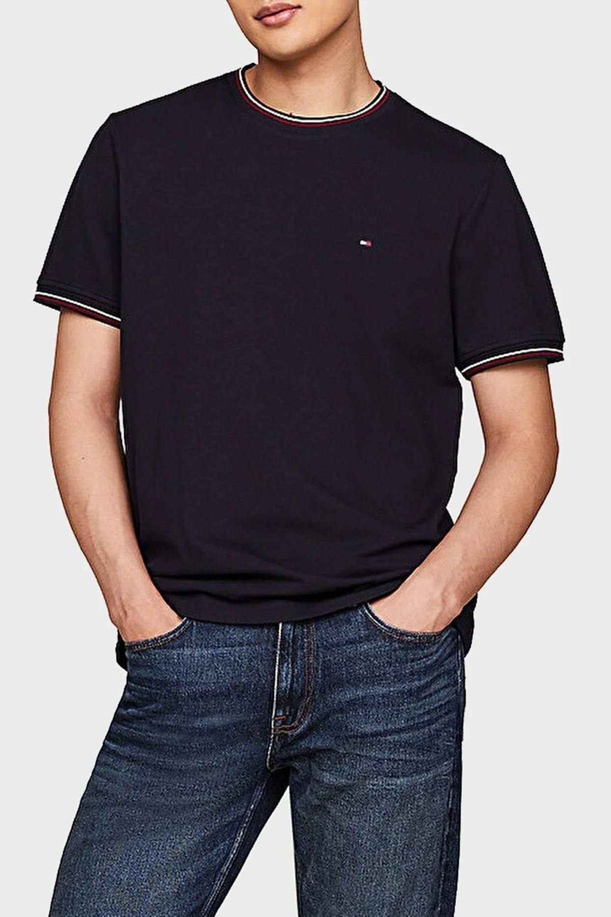 Tommy Hilfiger Regular Fit Bisiklet Yaka Erkek T Shirt MW0MW35680 DW5 LACİVERT - 1