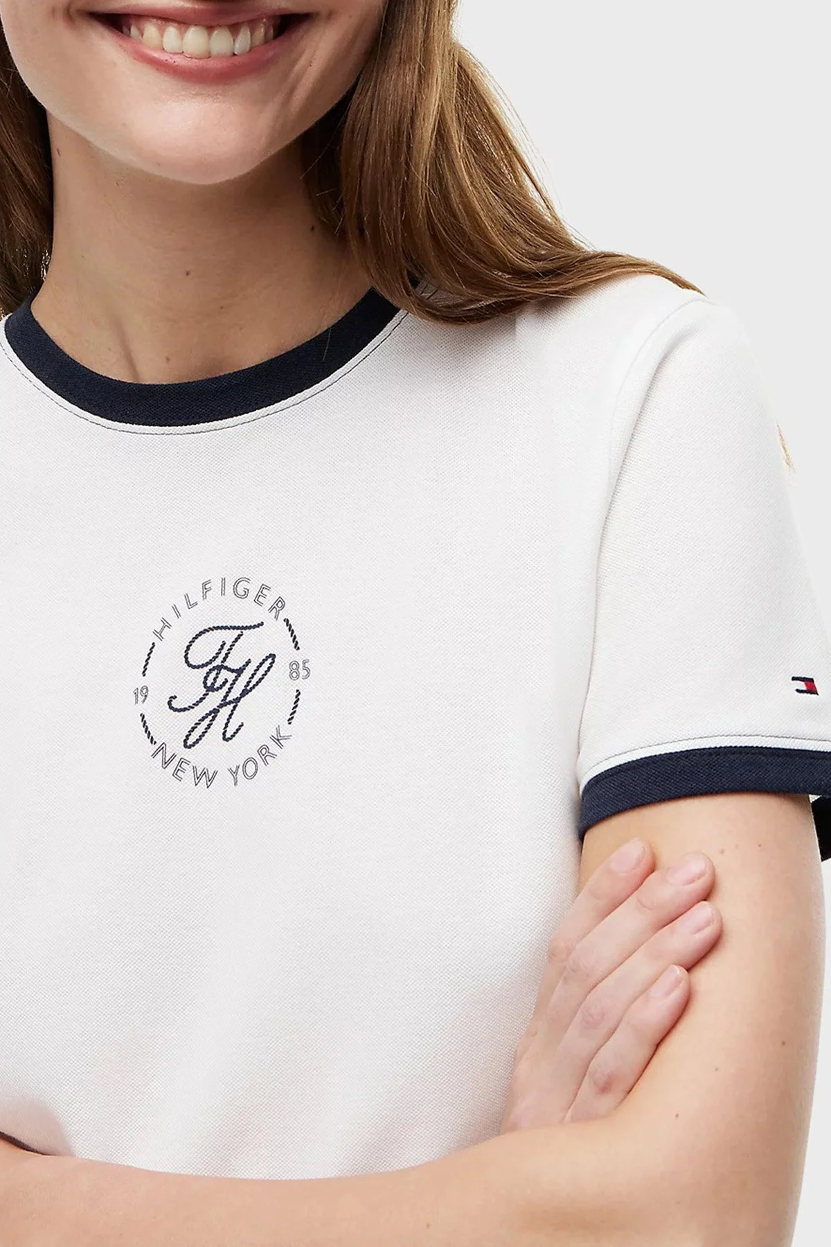 Tommy Hilfiger Regular Fit Bisiklet Yaka Kadın T Shirt WW0WW50032 YBL Beyaz - 3