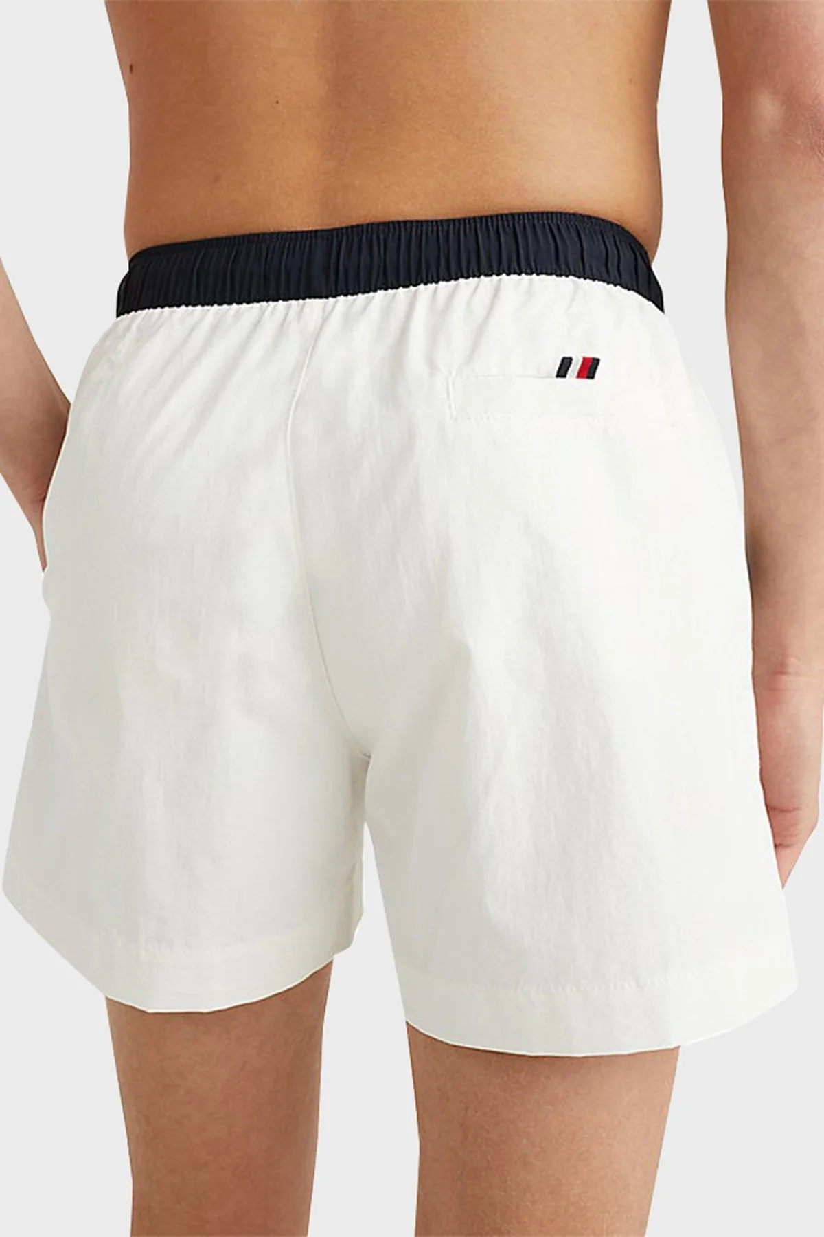 Tommy Hilfiger Regular Fit Cepli Erkek Mayo Short UM0UM02744 YBR BEYAZ - 2