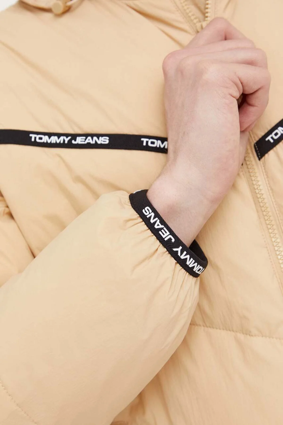 Tommy Hilfiger Regular Fit Soğuğa Dayanıklı Gizli Kapüşonlu Şişme Erkek Mont DM0DM16578 AB4 BEJ - 5