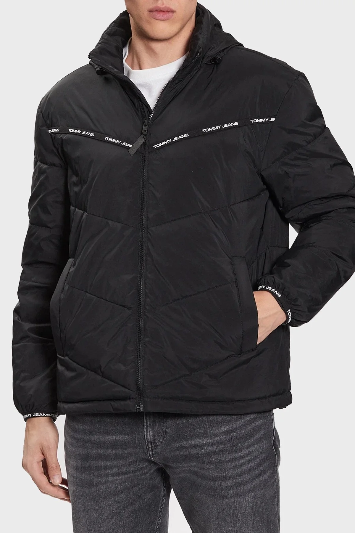 Tommy Hilfiger Regular Fit Soğuğa Dayanıklı Gizli Kapüşonlu Şişme Erkek Mont DM0DM16578 BDS SİYAH - 1