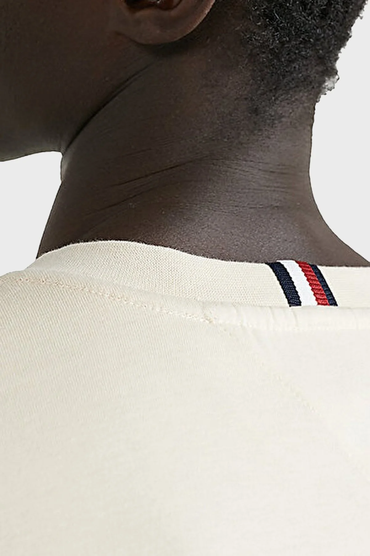 Tommy Hilfiger Saf Pamuklu Jarse Regular Fit Bisiklet Yaka Erkek T Shirt MW0MW30054 AC0 KREM - 4
