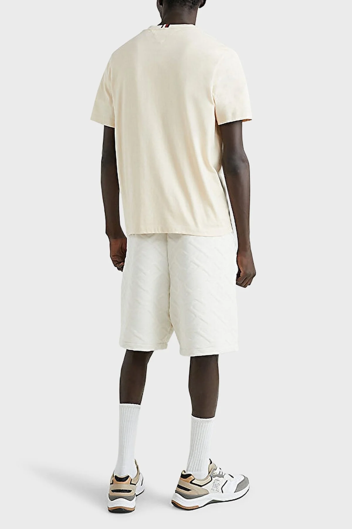 Tommy Hilfiger Saf Pamuklu Jarse Regular Fit Bisiklet Yaka Erkek T Shirt MW0MW30054 AC0 KREM - 5