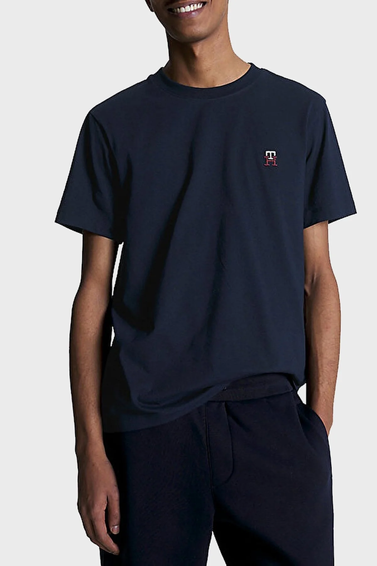 Tommy Hilfiger Saf Pamuklu Jarse Regular Fit Bisiklet Yaka Erkek T Shirt MW0MW30054 DW5 LACİVERT - 1