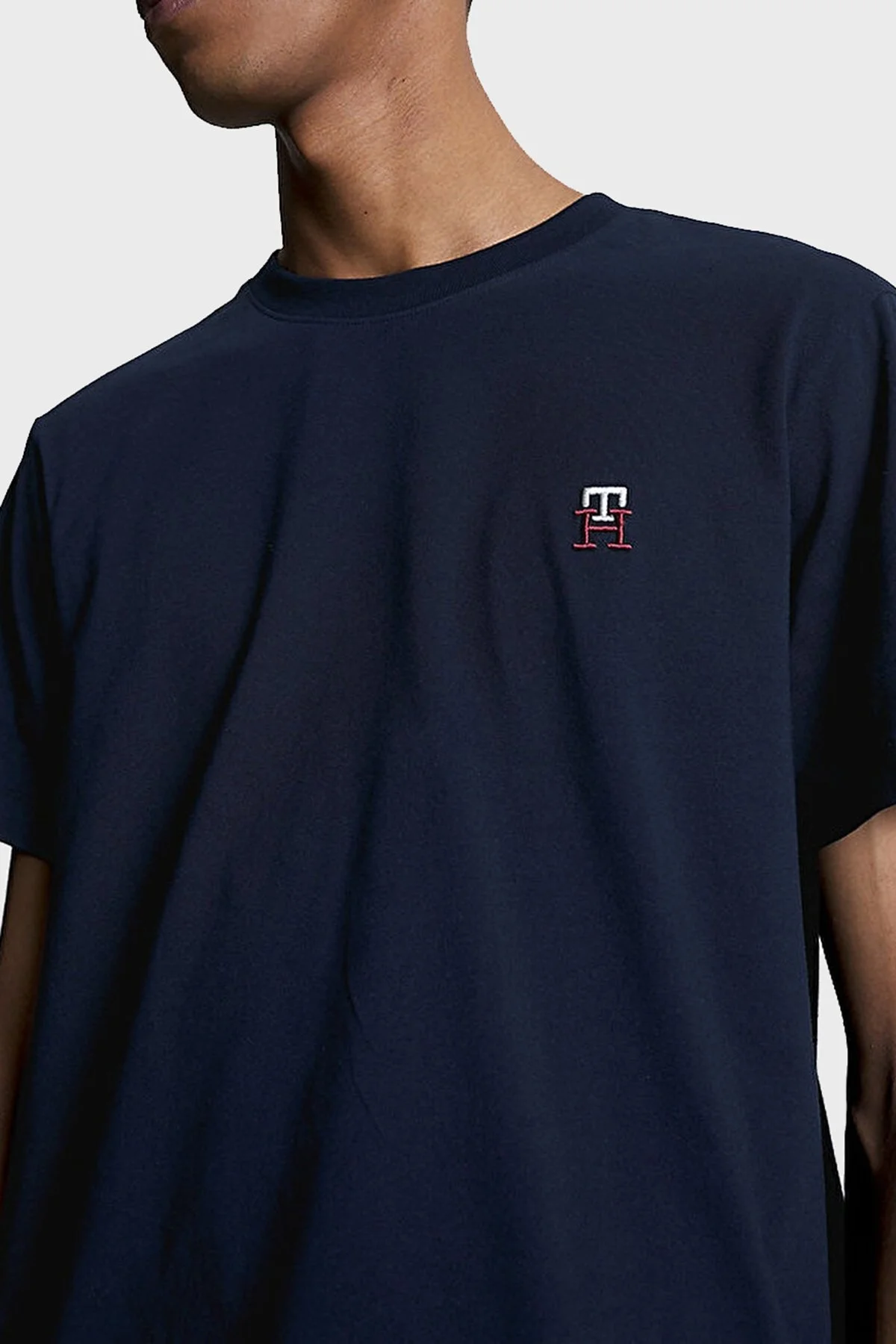 Tommy Hilfiger Saf Pamuklu Jarse Regular Fit Bisiklet Yaka Erkek T Shirt MW0MW30054 DW5 LACİVERT - 2