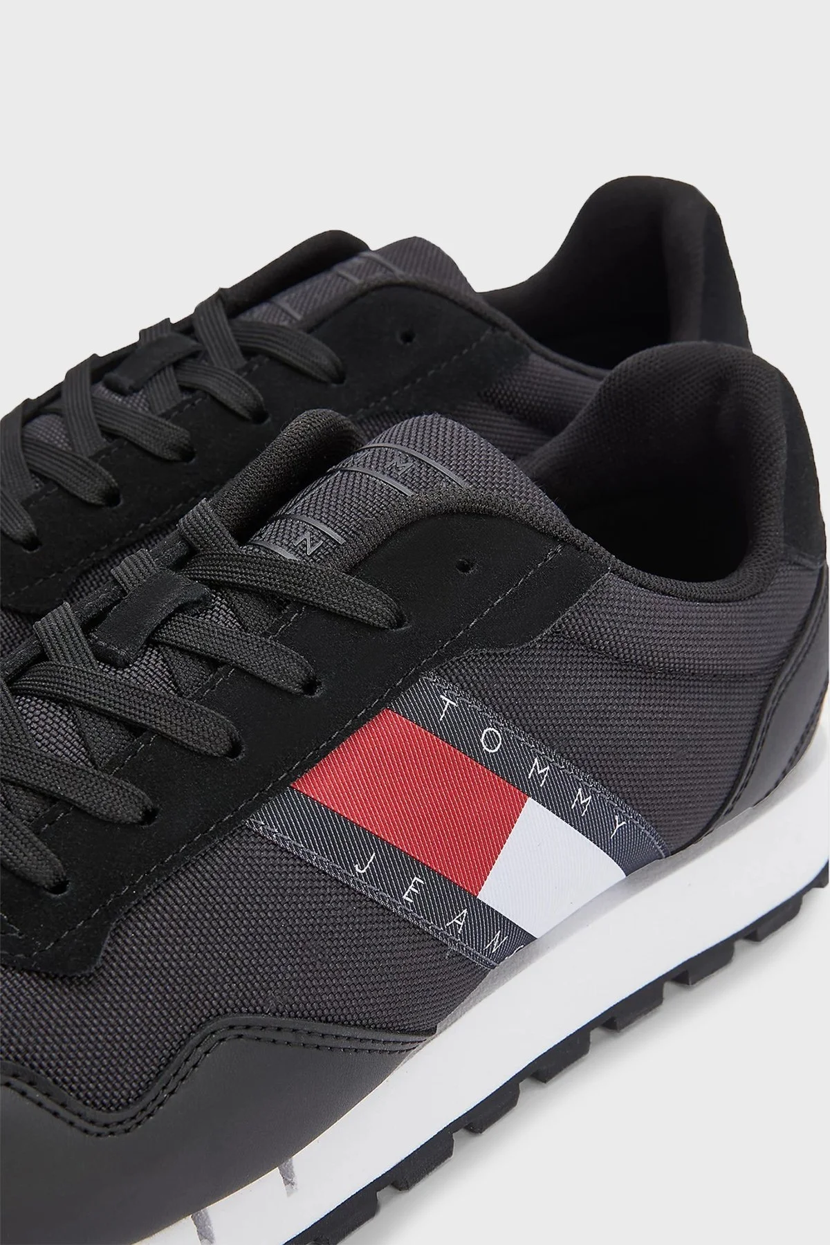 Tommy Hilfiger Sneaker Erkek Ayakkabı EM0EM01081 BDS SİYAH-BEYAZ - 4