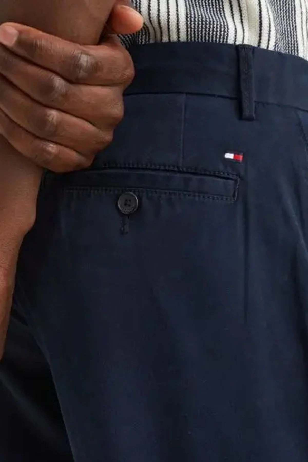 Tommy Hilfiger Streç Pamuklu Relaxed Fit Normal Bel Chino Erkek Short MW0MW23568 DW5 LACİVERT - 8