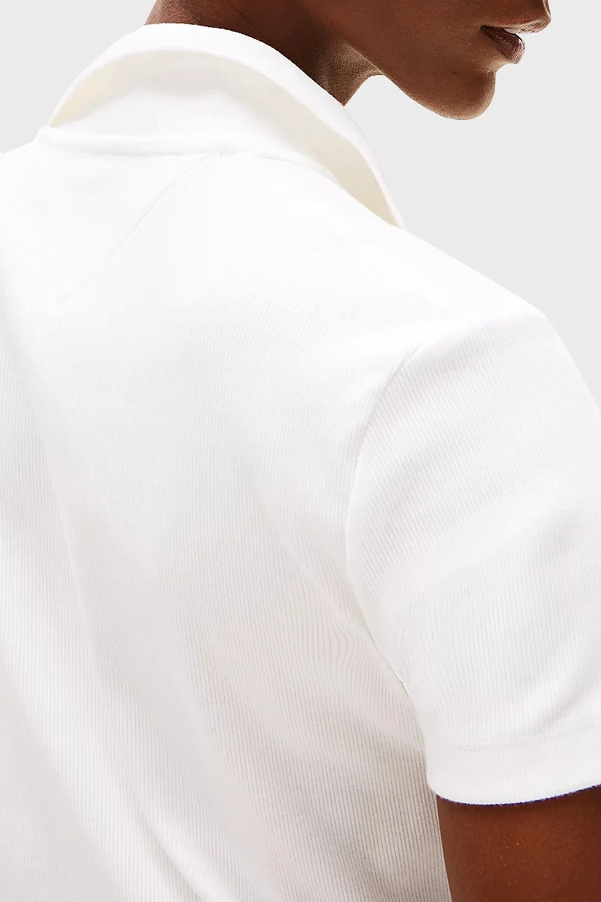 Tommy Hilfiger Streç Pamuklu Slim Fit Gold Düğmeli Bayan Polo Yaka T Shirt WW0WW45436 YBL BEYAZ - 8