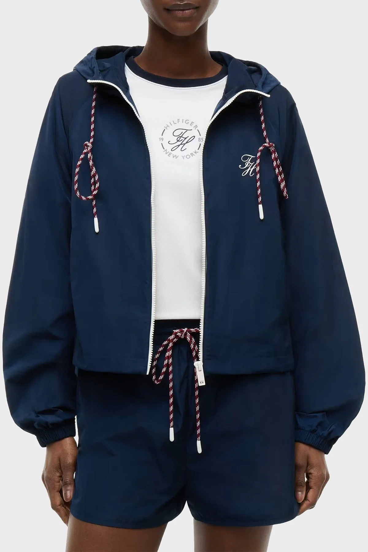 Tommy Hilfiger Su Geçirmez Kapüşonlu Yaka Kadın Mont WW0WW49852 C1G Lacivert - 1