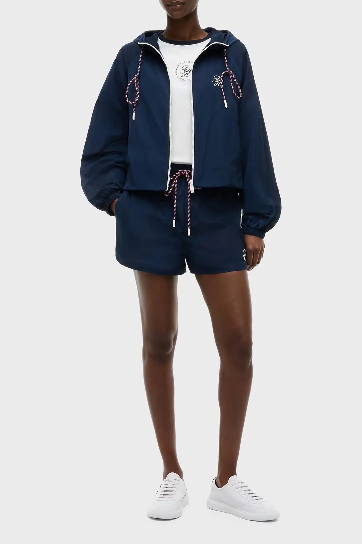 Tommy Hilfiger Su Geçirmez Kapüşonlu Yaka Kadın Mont WW0WW49852 C1G Lacivert - 2