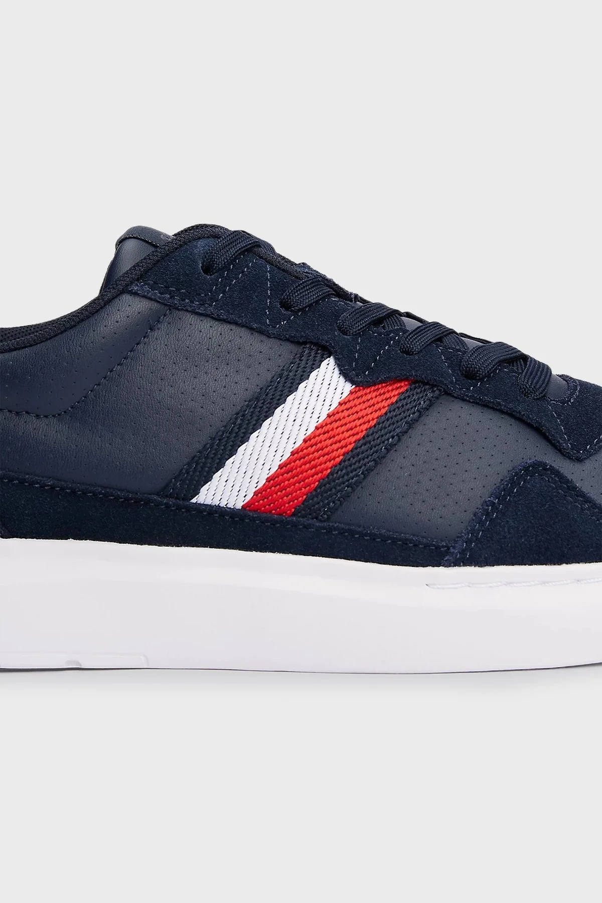 Tommy Hilfiger Süet Detaylı Logolu Sneaker Erkek Ayakkabı FM0FM04889 C1G LACİVERT - 5
