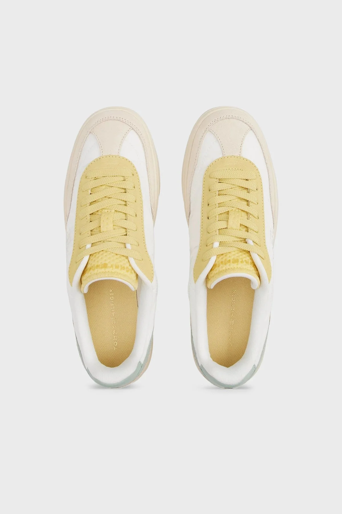 Tommy Hilfiger Süet Logolu Sneaker Bayan Ayakkabı FW0FW08643 ACJ BEJ - 4