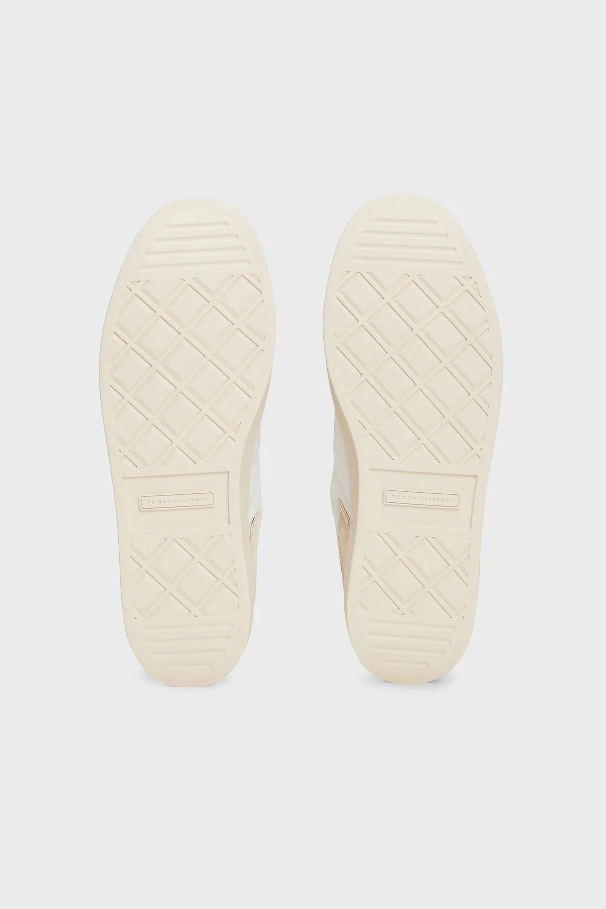 Tommy Hilfiger Süet Logolu Sneaker Bayan Ayakkabı FW0FW08643 ACJ BEJ - 7