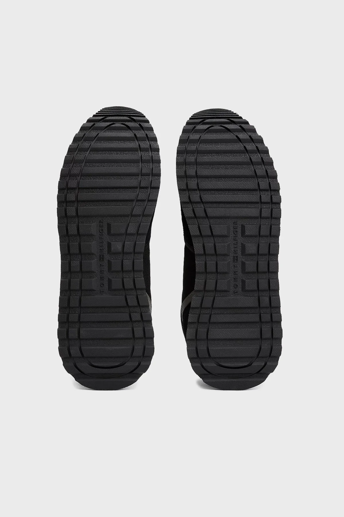 Tommy Hilfiger Süet Logolu Sneaker Erkek Ayakkabı FM0FM05465 BDS SİYAH - 14