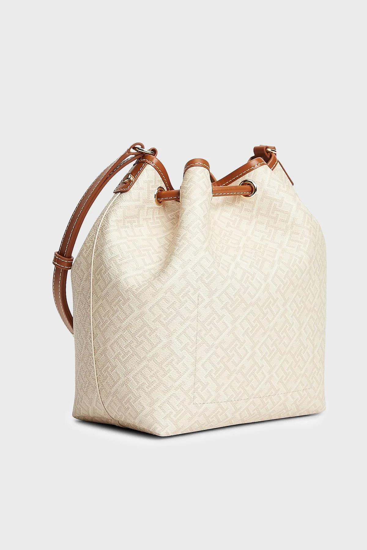 Tommy Hilfiger Tamamı Logolu Ayarlanabilir Askılı Büzgülü Kadın Çanta AW0AW18847 0F4 BEJ - 3