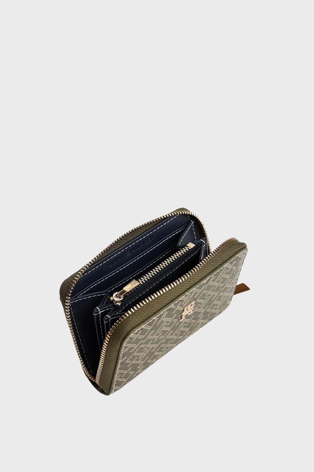 Tommy Hilfiger Tamamı Logolu Fermuarlı Bayan Cüzdan AW0AW17736 PLI YEŞİL - 4