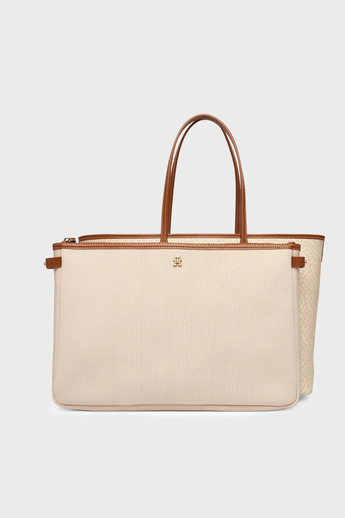 Tommy Hilfiger Tamamı Logolu Omuz Askılı Kadın Çanta AW0AW17416 0F4 BEJ - 4