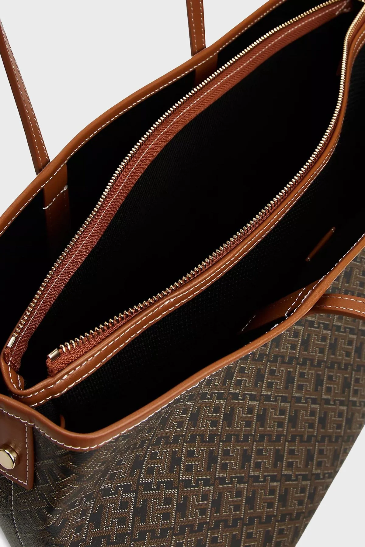 Tommy Hilfiger Tamamı Logolu Omuz Askılı Kadın Çanta AW0AW17416 BDS SİYAH - 4