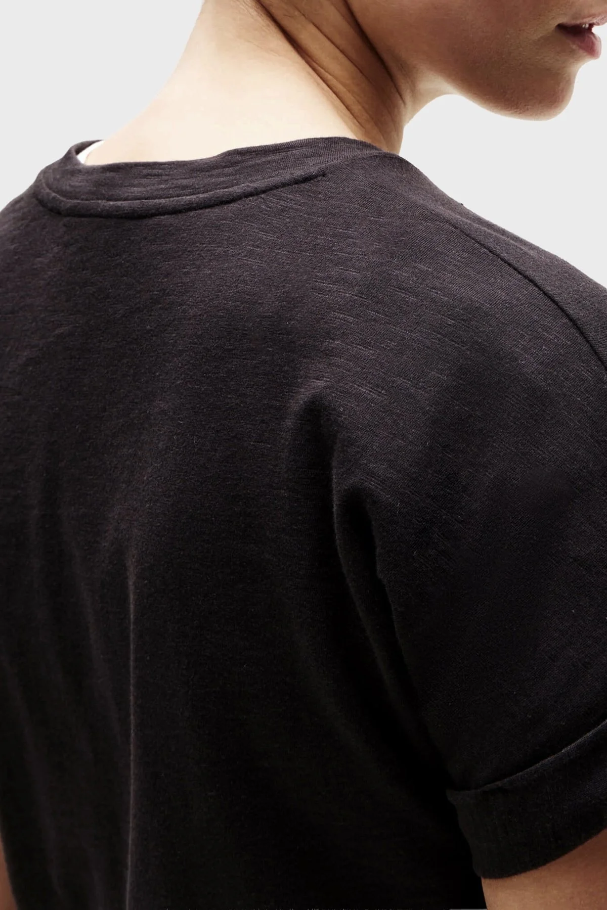 Tommy Hilfiger Yumuşak Dokulu Pamuklu Regular Fit Bisiklet Yaka Bayan T Shirt WW0WW45747 BDS SİYAH - 4