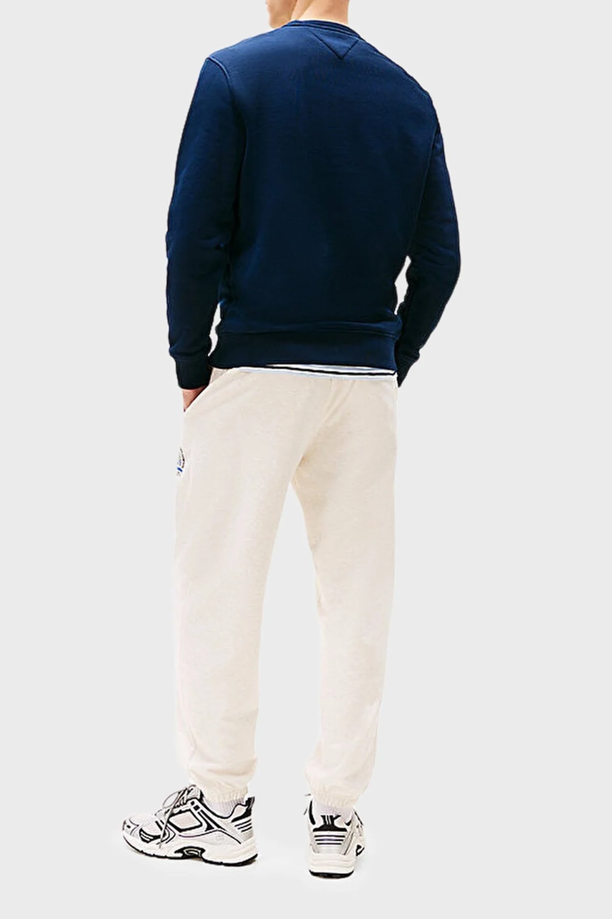 Tommy Jeans % 100 Pamuk Regular Fit Bisiklet Yaka Erkek Sweat DM0DM20660 C1G LACİVERT - 3