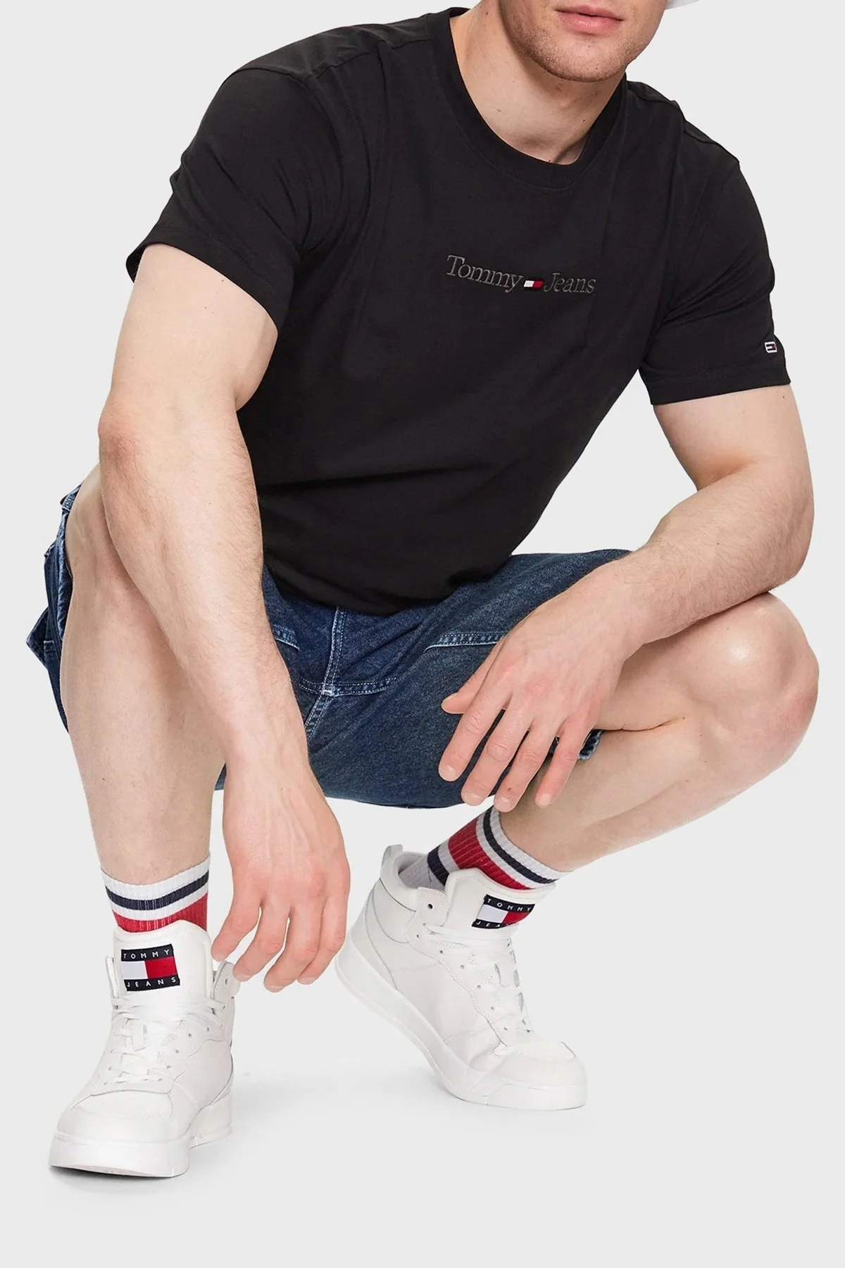 Tommy Jeans % 100 Pamuk Regular Fit Bisiklet Yaka Erkek T Shirt DM0DM16825 BDS SİYAH - 2