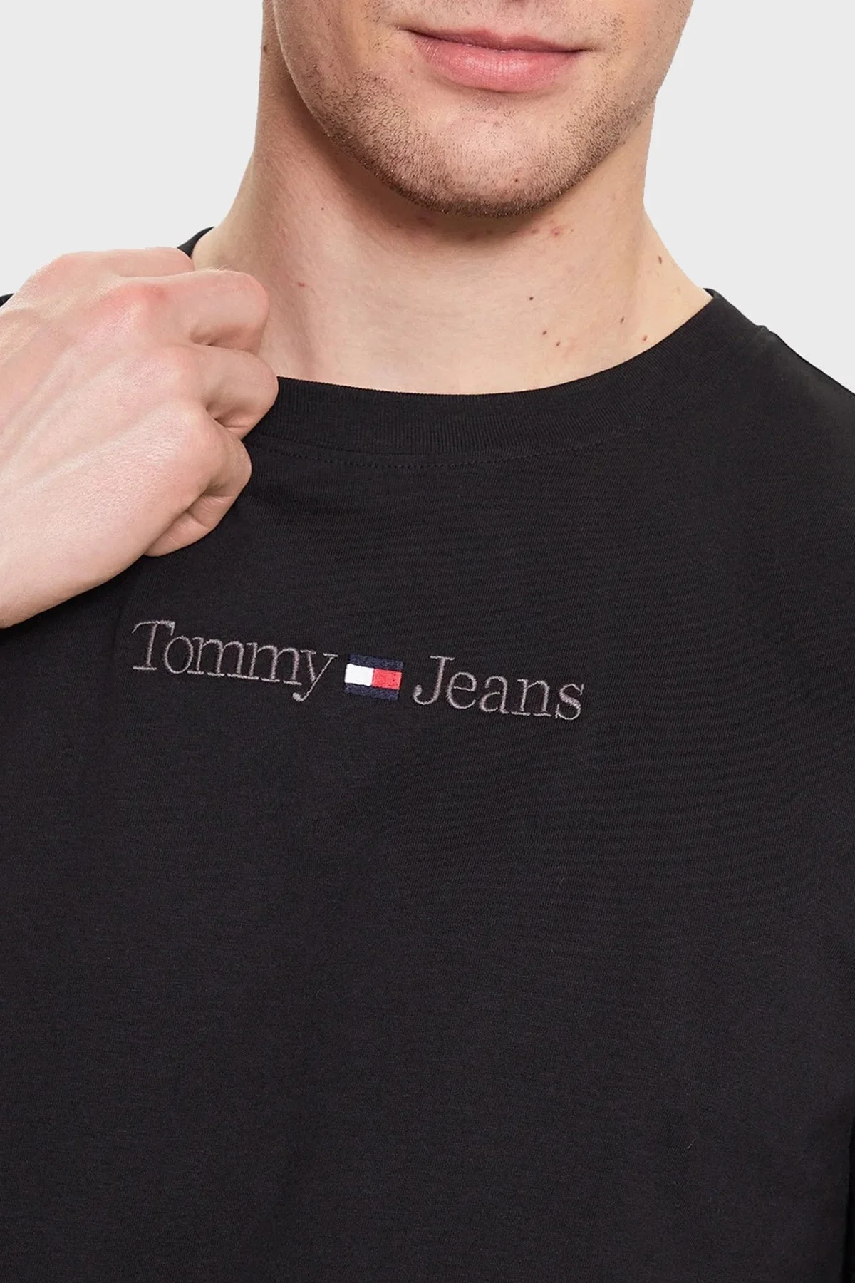 Tommy Jeans % 100 Pamuk Regular Fit Bisiklet Yaka Erkek T Shirt DM0DM16825 BDS SİYAH - 3