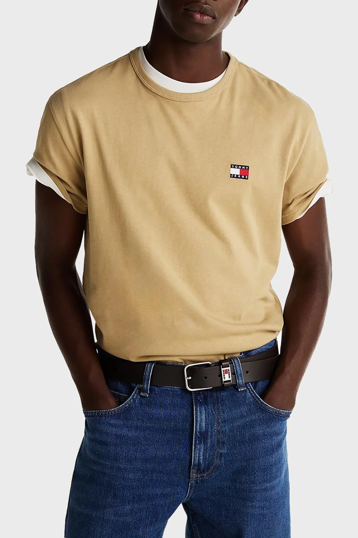 Tommy Jeans % 100 Pamuk Regular Fit Bisiklet Yaka Erkek T Shirt DM0DM20322 ACT BEJ - 1