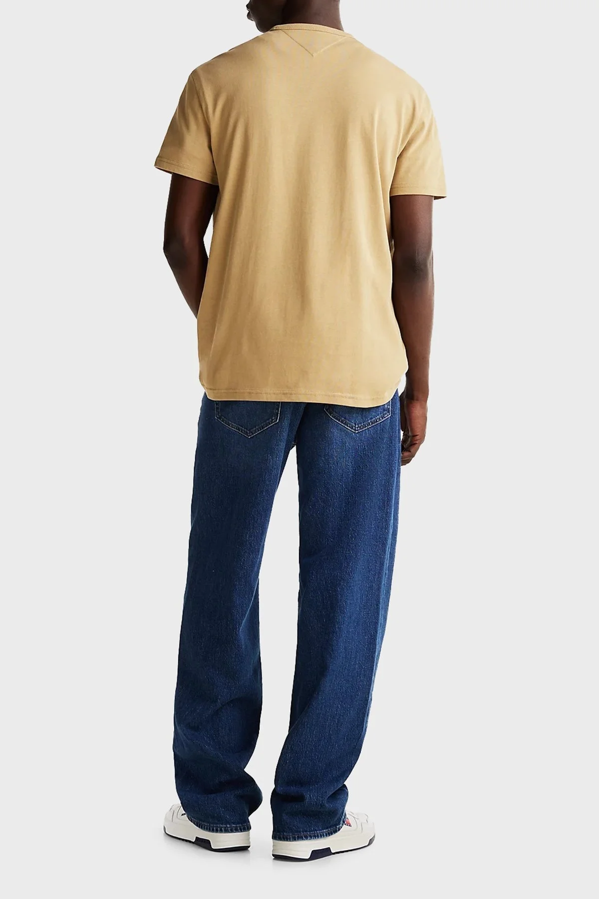 Tommy Jeans % 100 Pamuk Regular Fit Bisiklet Yaka Erkek T Shirt DM0DM20322 ACT BEJ - 3