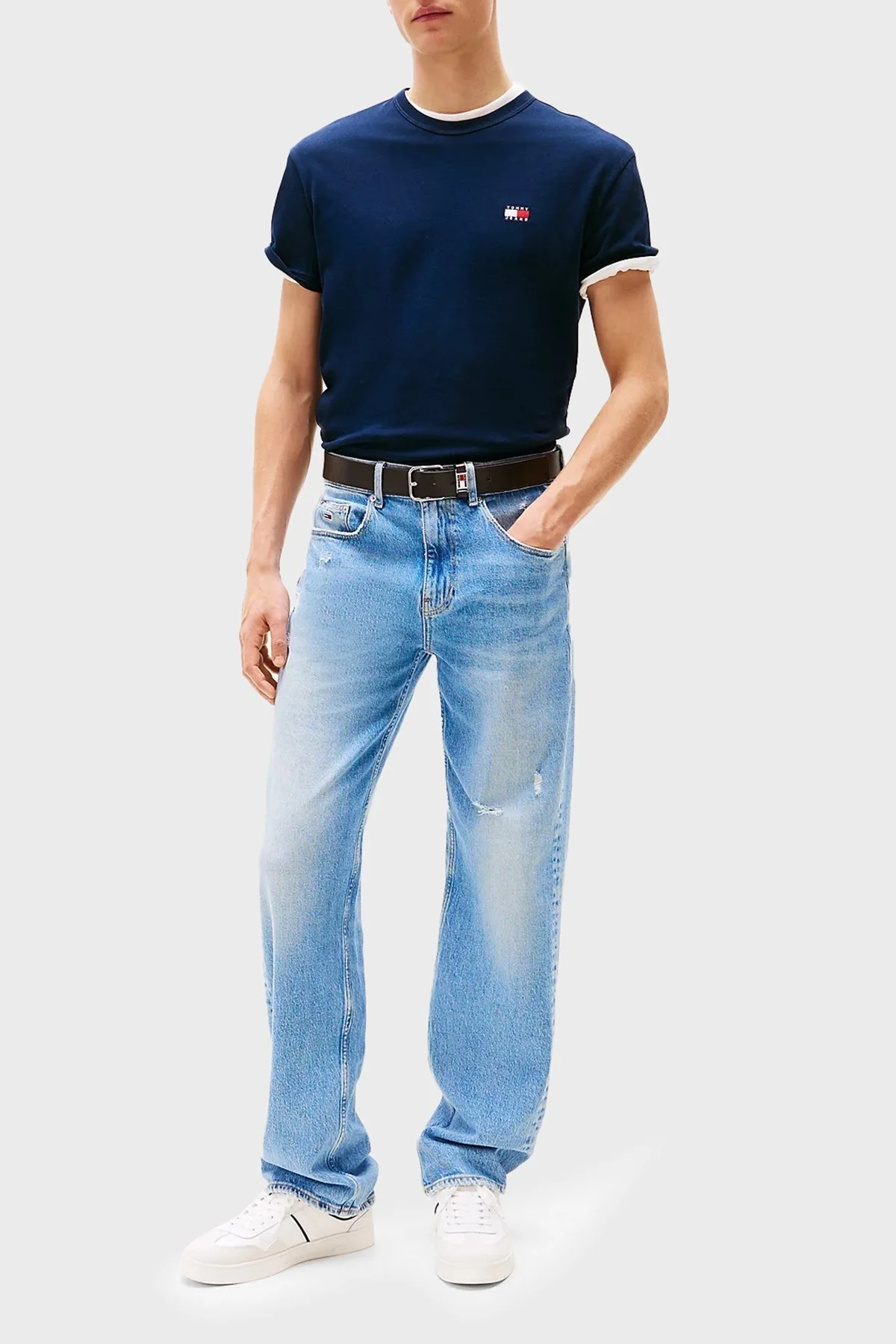 Tommy Jeans % 100 Pamuk Regular Fit Bisiklet Yaka Erkek T Shirt DM0DM20322 C1G LACİVERT - 2