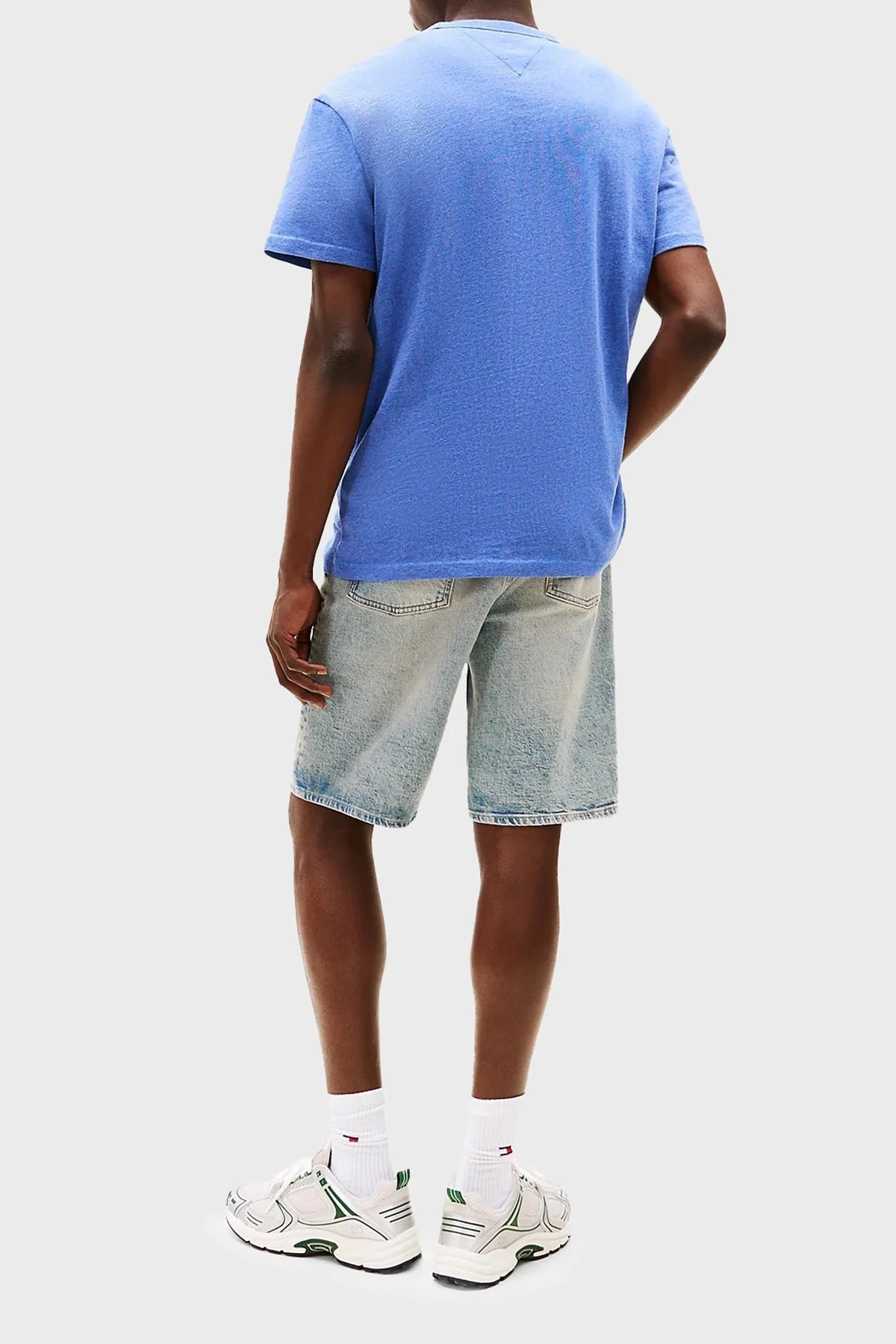 Tommy Jeans % 100 Pamuk Regular Fit Bisiklet Yaka Erkek T Shirt DM0DM20322 DSF AÇIK MAVİ - 8