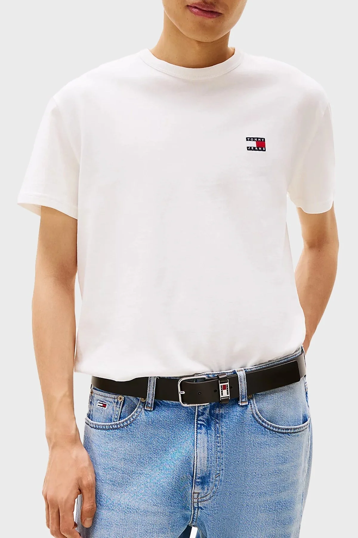 Tommy Jeans % 100 Pamuk Regular Fit Bisiklet Yaka Erkek T Shirt DM0DM20322 YBL BEYAZ - 1