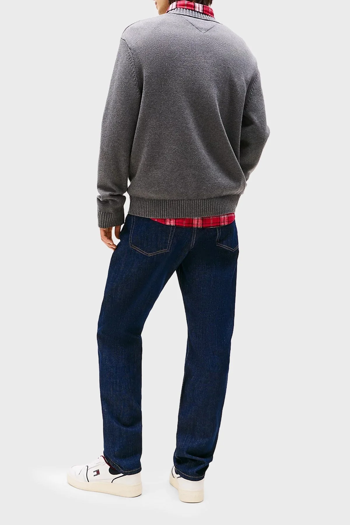 Tommy Jeans % 100 Pamuk Regular Fit Bisiklet Yaka Logolu Erkek Kazak DM0DM22105 PU2 GRİ - 3