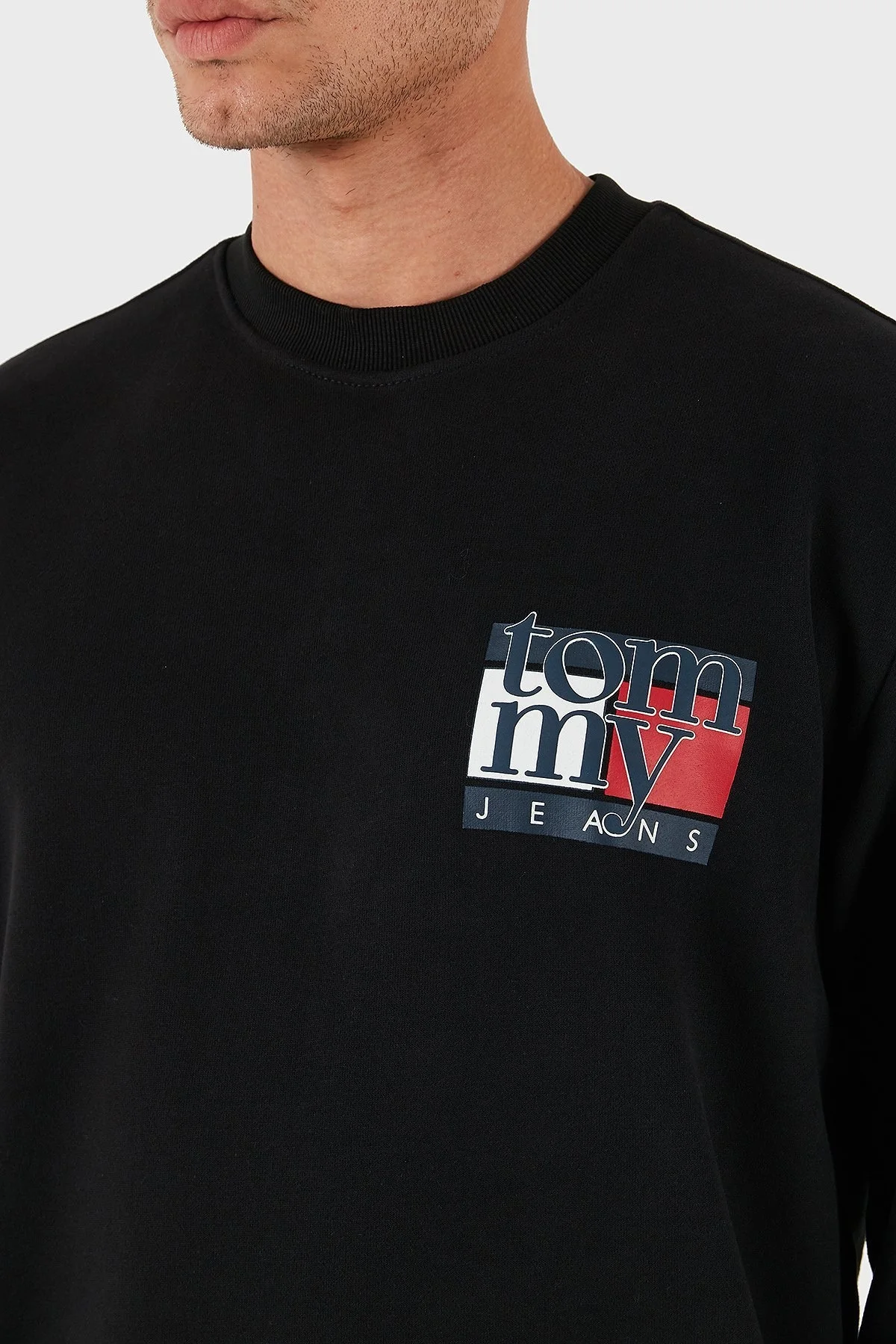 Tommy Jeans % 100 Pamuk Regular Fit Bisiklet Yaka Logolu Erkek Sweat DM0DM22093 BDS SİYAH - 6