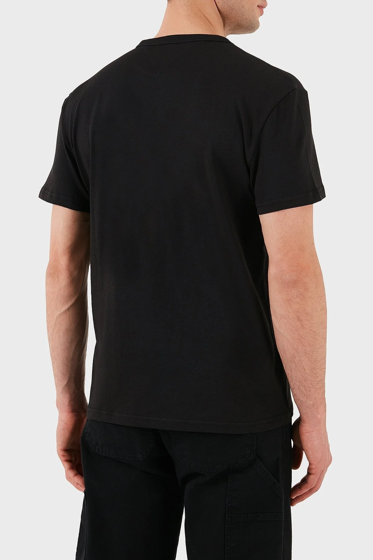 Tommy Jeans %100 Pamuk Regular Fit Bisiklet Yaka Logolu Erkek T Shirt DM0DM20322 BDS SİYAH - 3