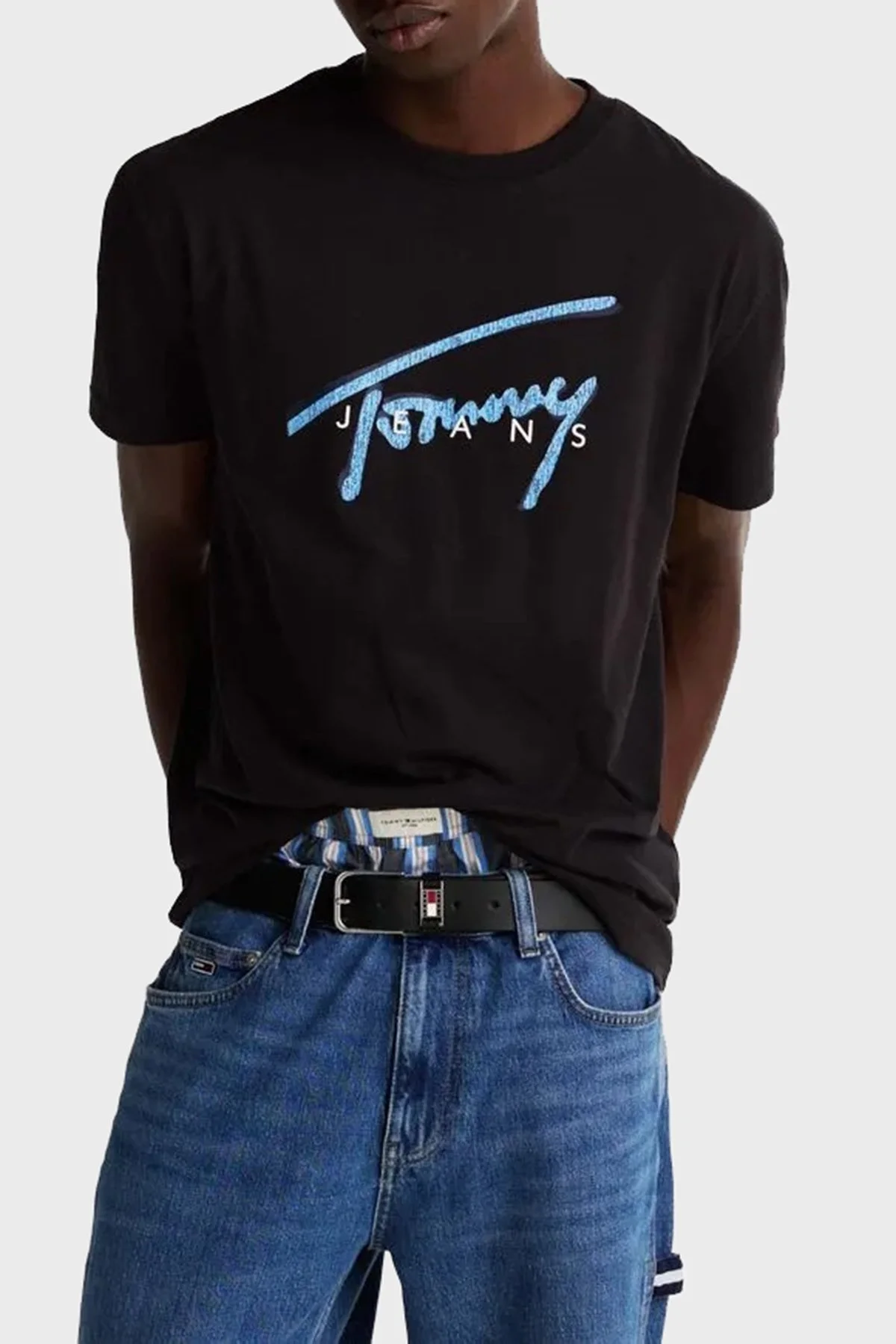 Tommy Jeans % 100 Pamuk Regular Fit Bisiklet Yaka Logolu Erkek T Shirt DM0DM21109 BDS SİYAH - 1