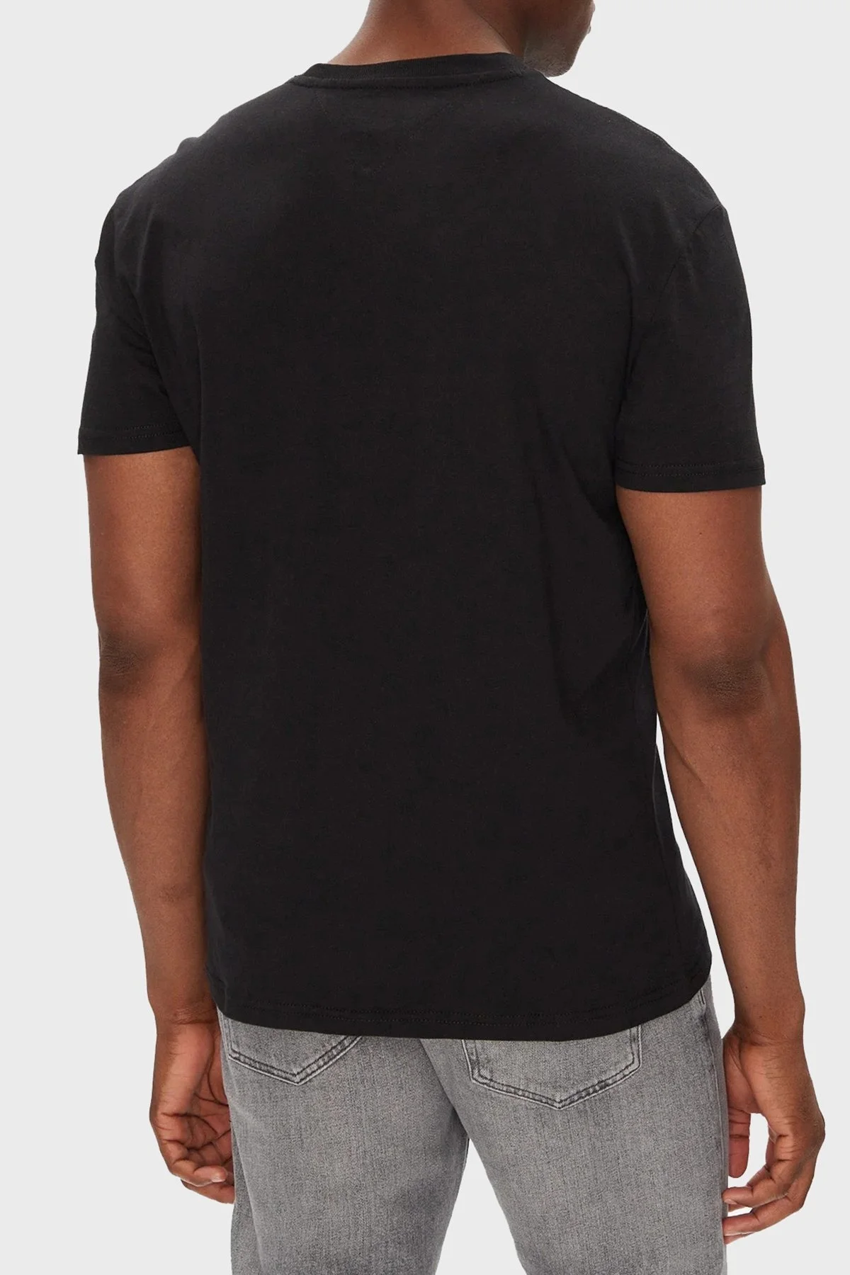 Tommy Jeans % 100 Pamuk Regular Fit Bisiklet Yaka Logolu Erkek T Shirt DM0DM21911 BDS SİYAH - 3