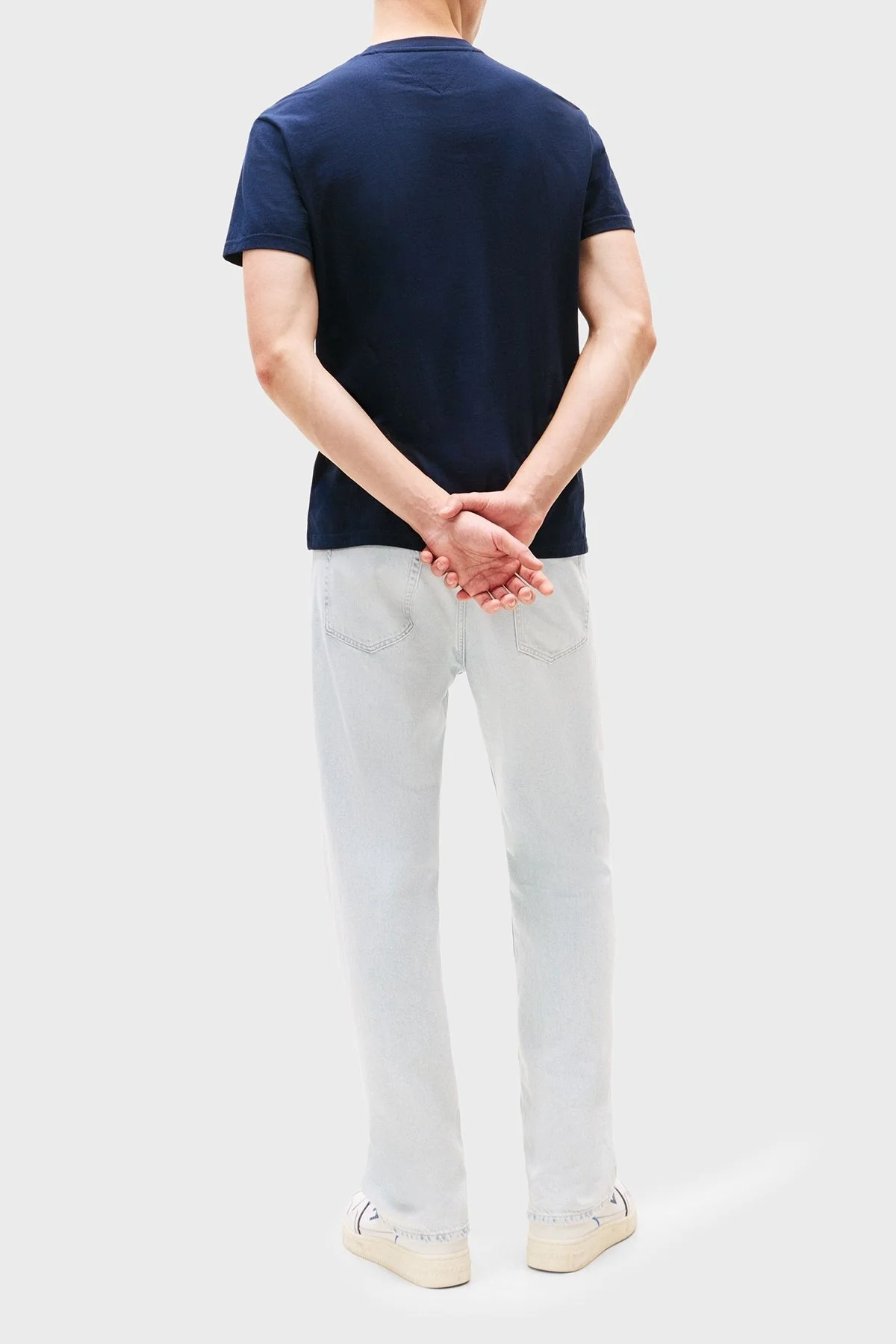 Tommy Jeans % 100 Pamuk Regular Fit Bisiklet Yaka Logolu Erkek T Shirt DM0DM21911 C1G LACİVERT - 3