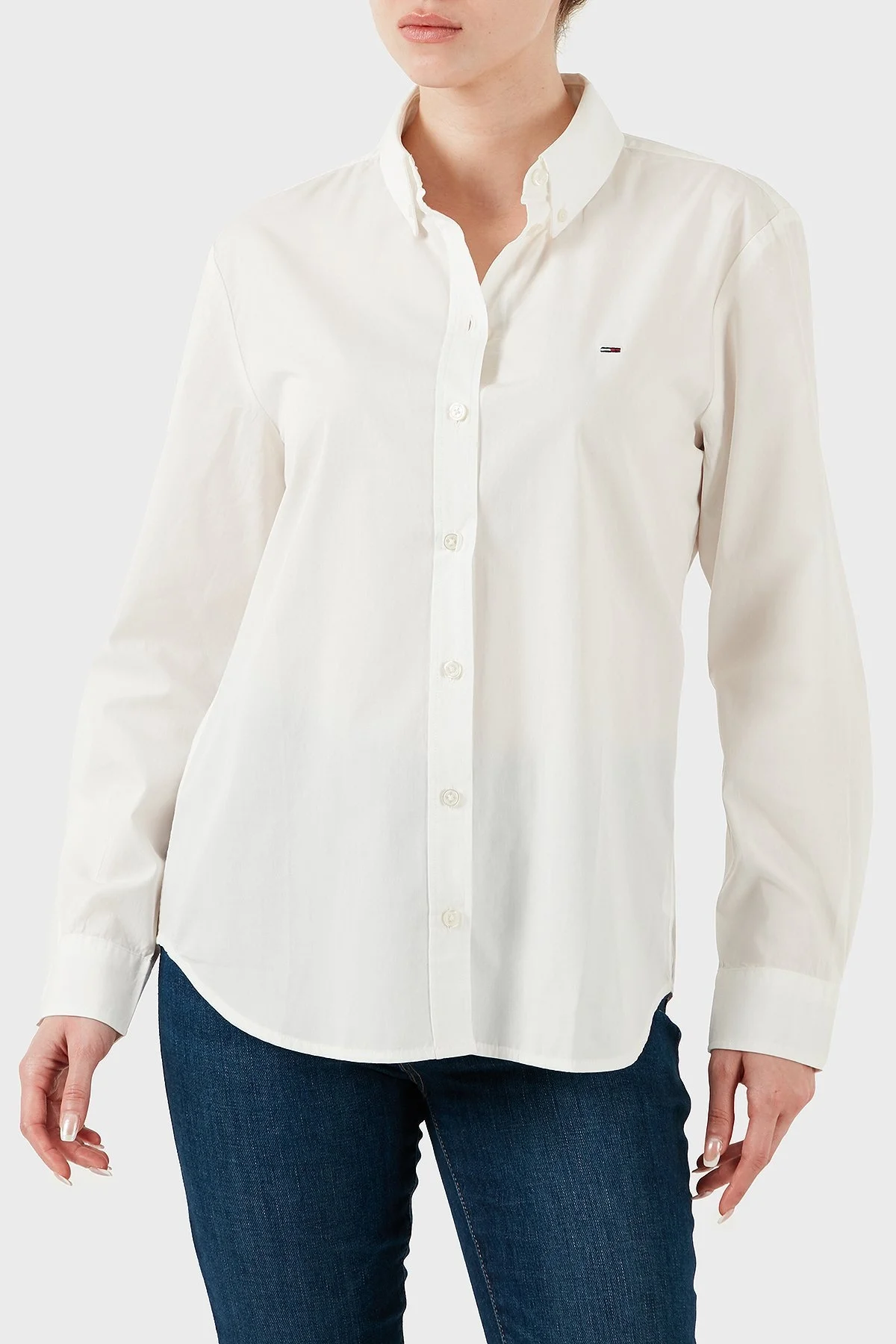 Tommy Jeans % 100 Pamuk Regular Fit Düğmeli Yaka Bayan Gömlek W0DW20290 YBL BEYAZ - 6