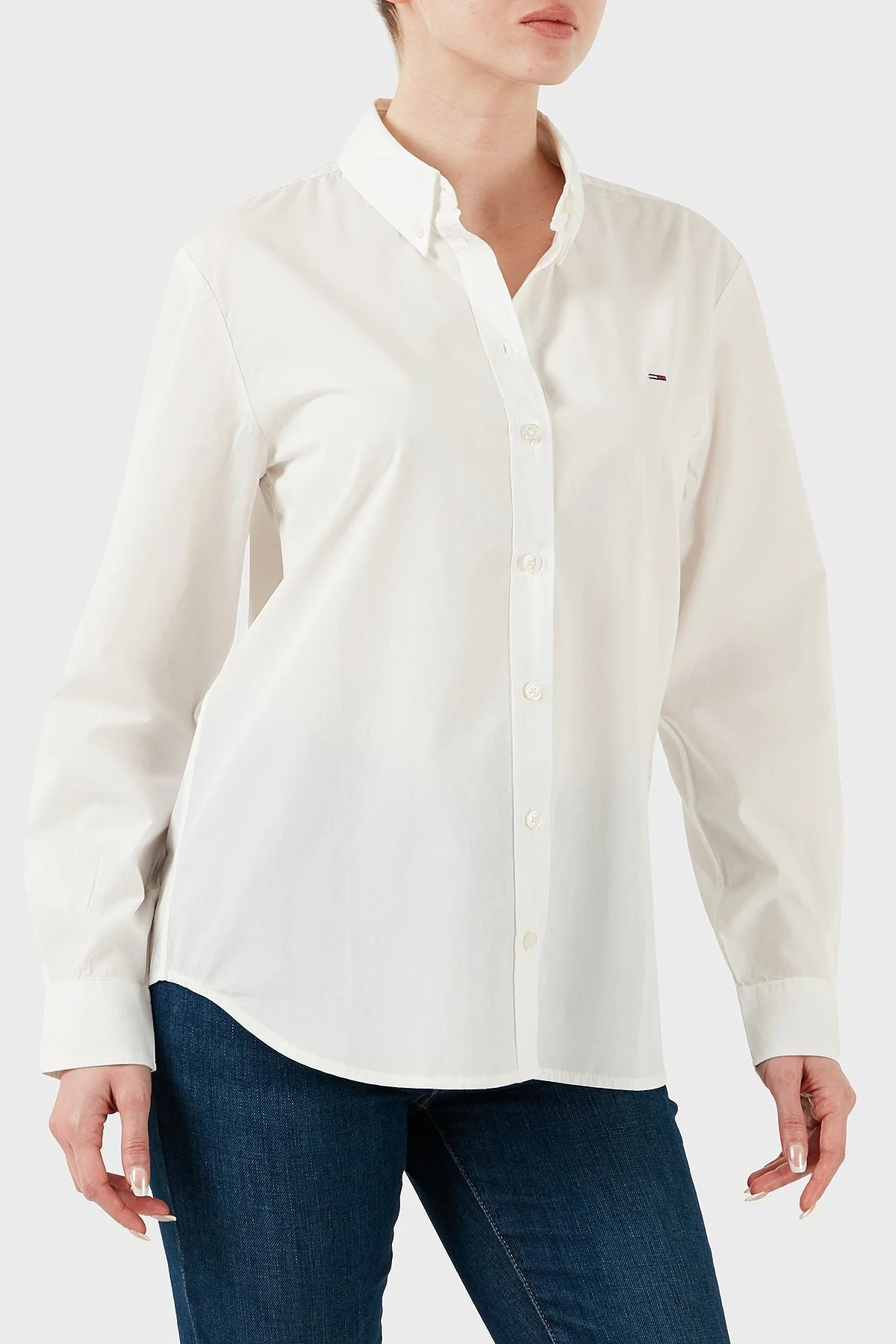 Tommy Jeans % 100 Pamuk Regular Fit Düğmeli Yaka Bayan Gömlek W0DW20290 YBL BEYAZ - 9
