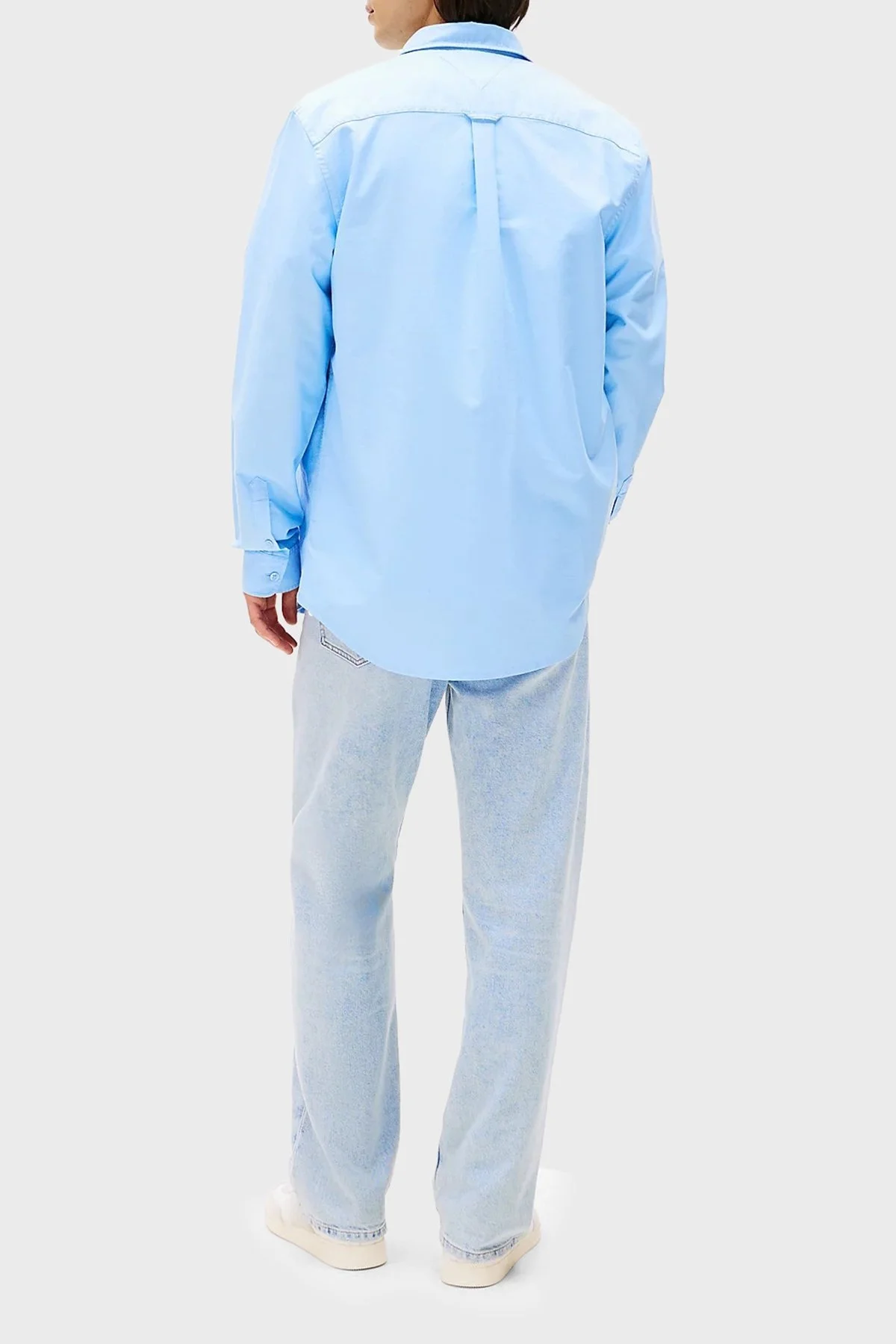 Tommy Jeans % 100 Pamuk Regular Fit Düğmeli Yaka Erkek Gömlek DM0DM21298 0GY MAVİ - 3