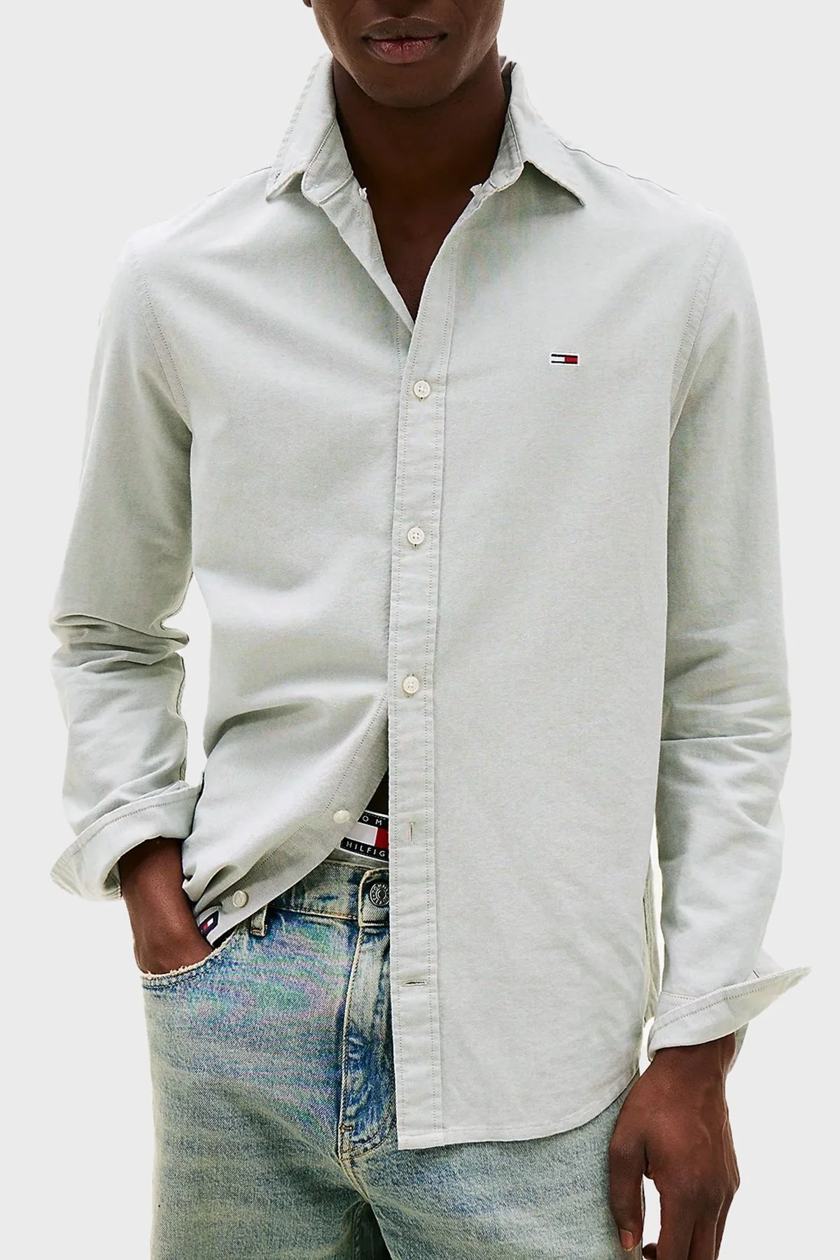 Tommy Jeans % 100 Pamuk Regular Fit Düğmeli Yaka Erkek Gömlek DM0DM21298 MR6 YEŞİL - 1