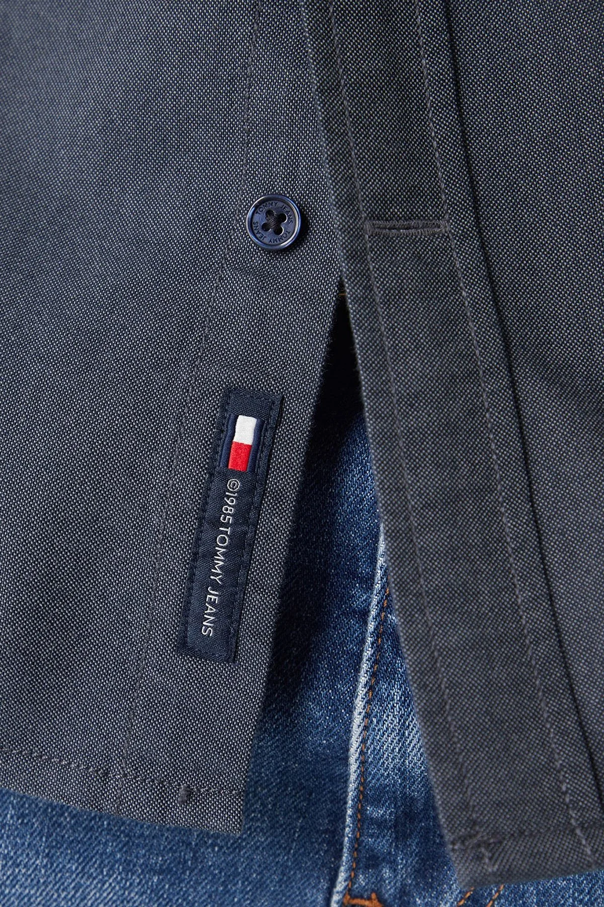 Tommy Jeans % 100 Pamuk Regular Fit Uzun Kollu Erkek Gömlek DM0DM22836 C1G LACİVERT - 5